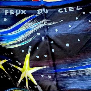 Hermes 35x35 Silk Scarf - Beautiful Design - With Box - Never Worn